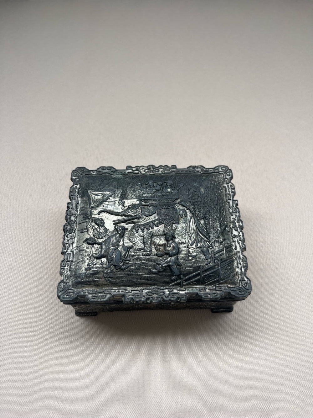 Trinket jewelry box
